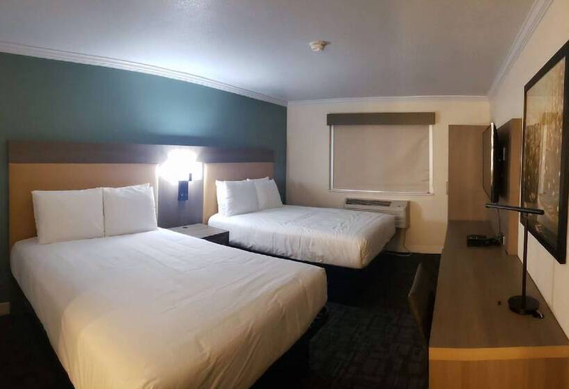 Номер Стандарт 2 Двуспальные Кровати, Comfort Inn