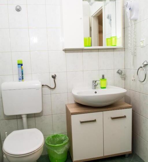 חדר אקונומי, Villa Elly