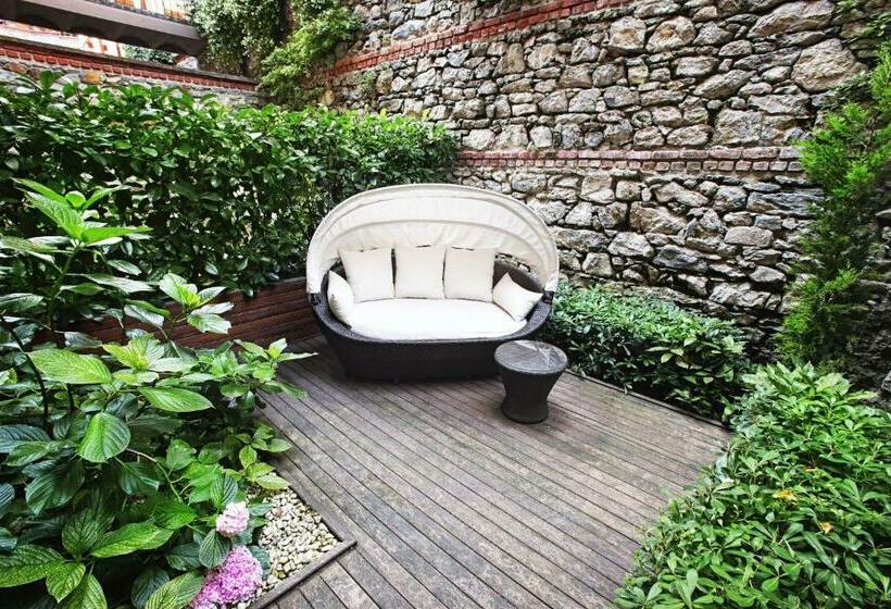 キングサイズベッドのスタンダードルーム, W Istanbul