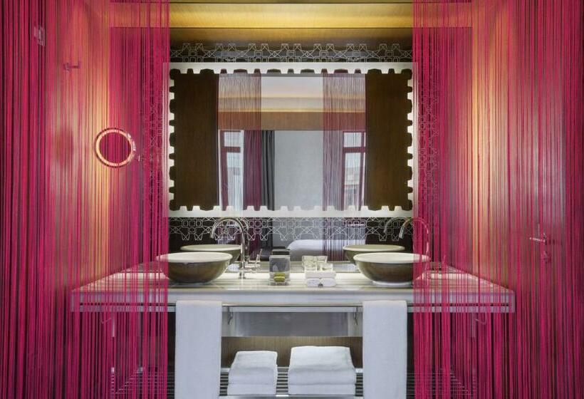 キングサイドベッドのスタンダードワンルーム, W Istanbul