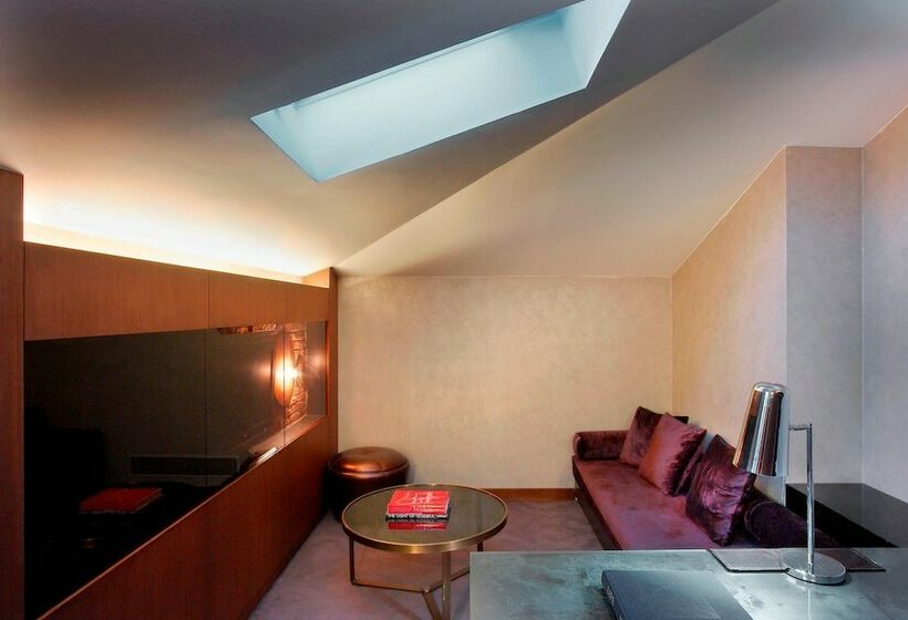 キングサイズベッドのスイートルーム, W Istanbul