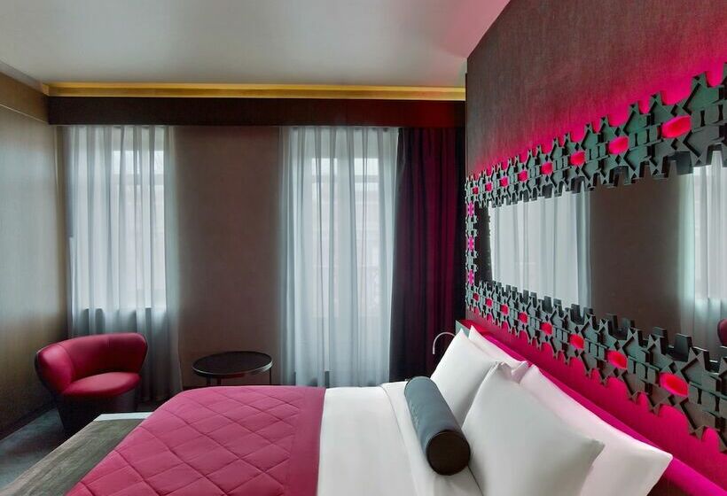 キングサイズベッドのスイートルーム, W Istanbul