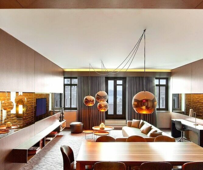 キングサイズベッドのスイートルーム, W Istanbul