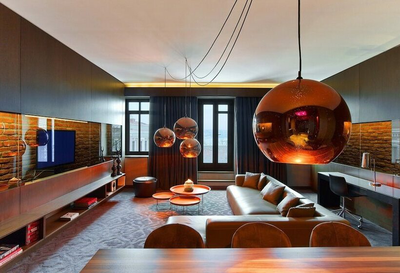 キングサイズベッドのスイートルーム, W Istanbul