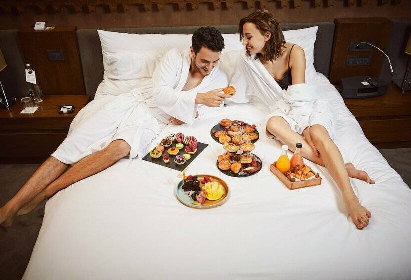 ダブルベッドスタンダードルーム, W Istanbul