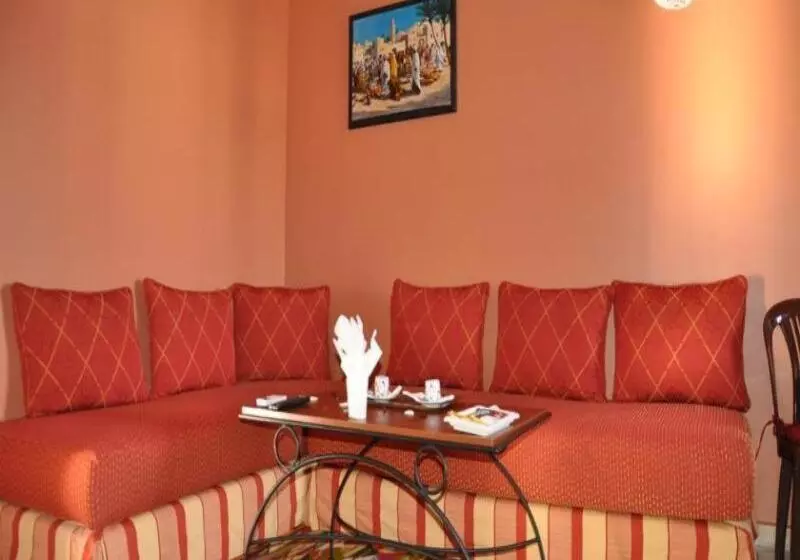 سوییت جونیور, Agyad Maroc Appart