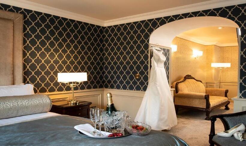 디럭스 스위트, Kee S