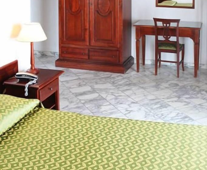 غرفة قياسية رباعية, La Pigna