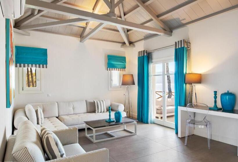 سوییت با چشمانداز دریا, Marpunta Resort, Santikos Collection