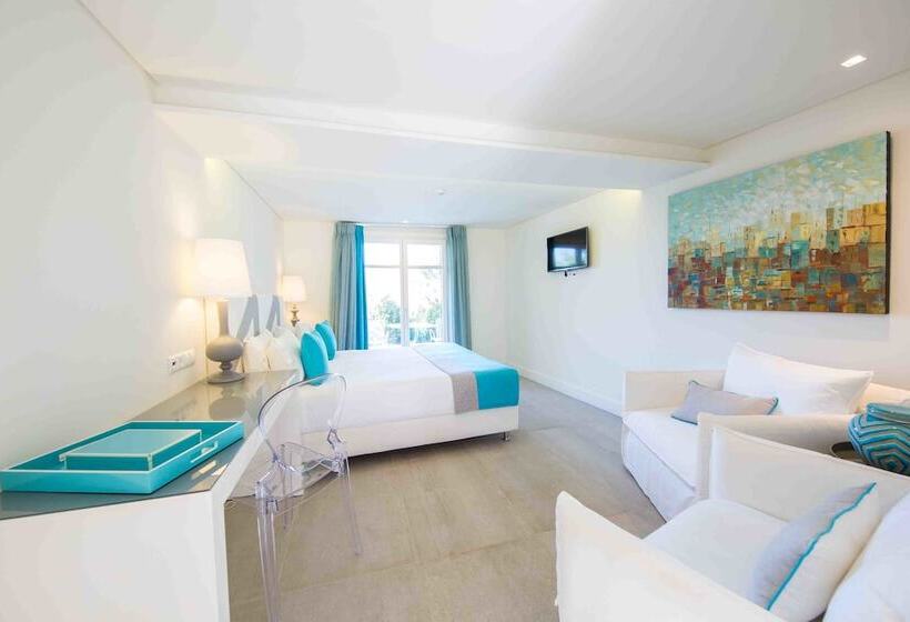 سوییت جونیور با چشمانداز دریا, Marpunta Resort, Santikos Collection