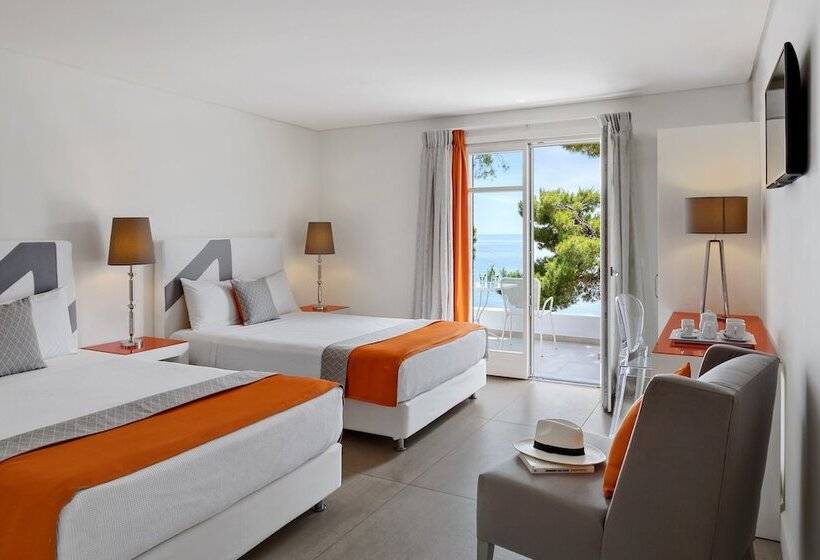 اتاق خانوادگی با چشمانداز دریا, Marpunta Resort, Santikos Collection