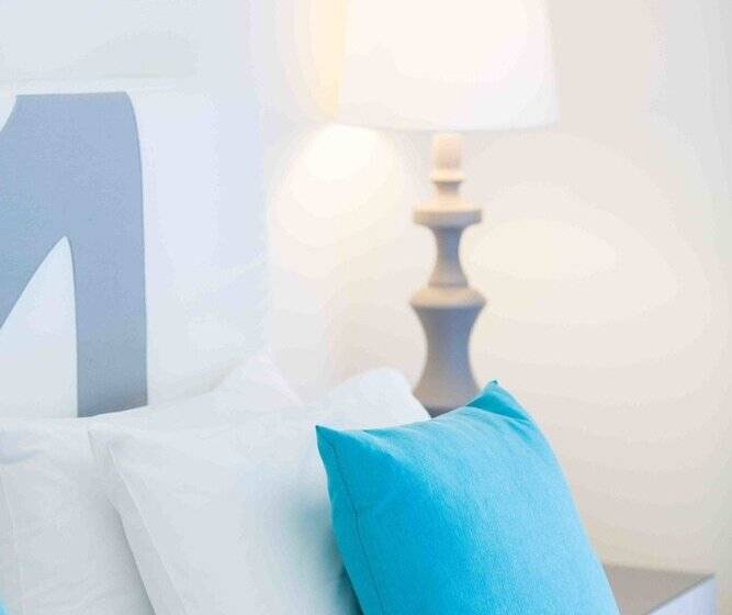 سوییت با چشمانداز دریا, Marpunta Resort, Santikos Collection