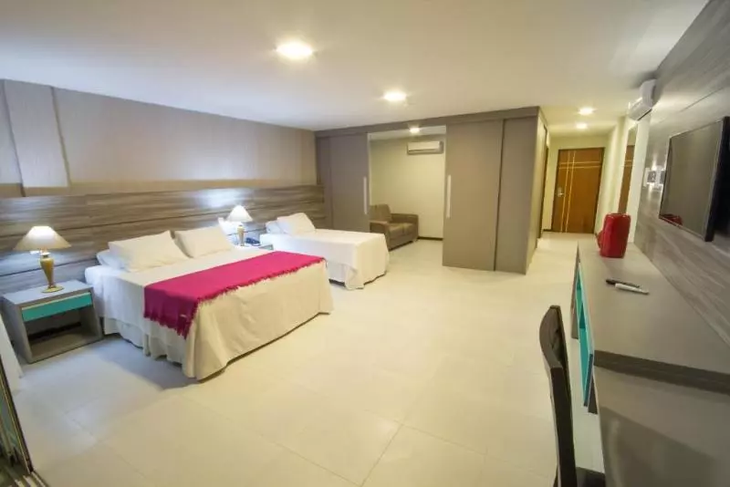 سوییت لوکس, Praia Dourada