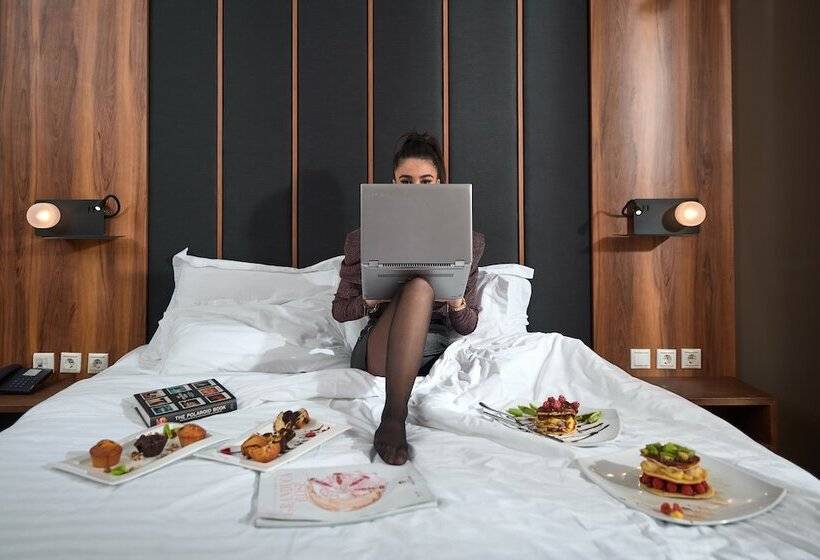 غرفة قياسية مطلة على الجبل, Royal Hotel Thessaloniki