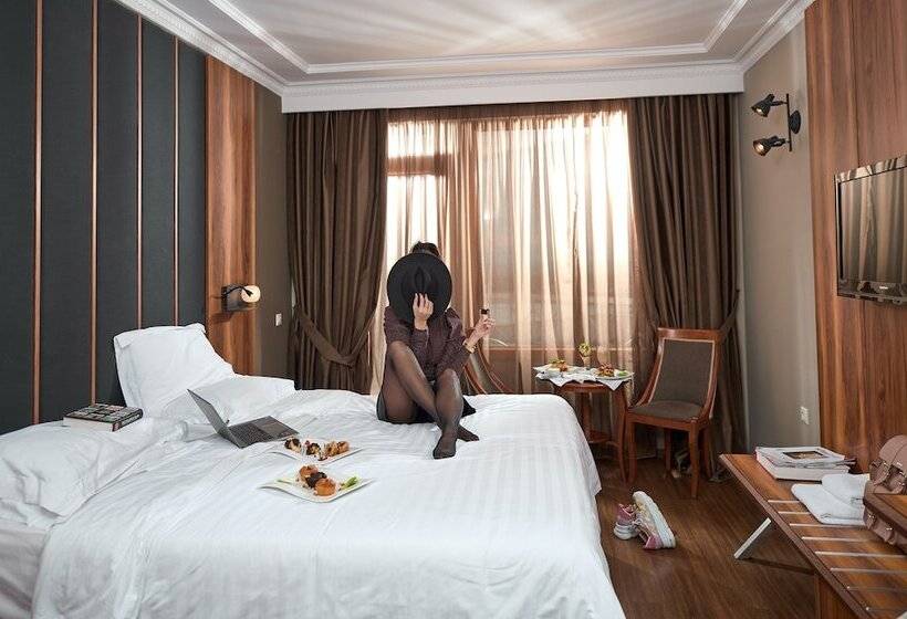غرفة قياسية مطلة على الجبل, Royal Hotel Thessaloniki