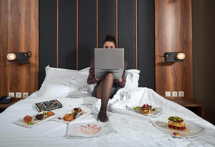 غرفة قياسية مطلة على الجبل, Royal Hotel Thessaloniki