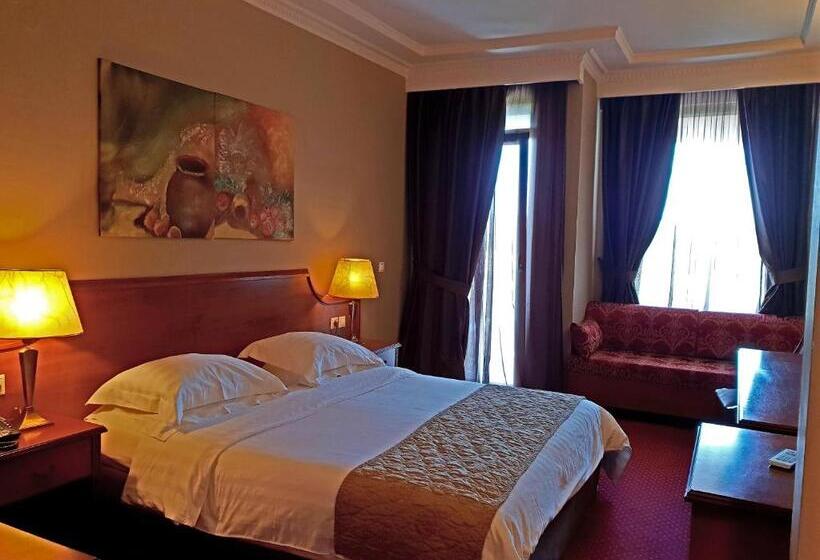 غرفة قياسية ثلاثية, Royal Hotel Thessaloniki