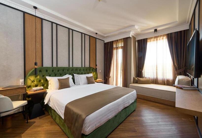 غرفة قياسية ثلاثية, Royal Hotel Thessaloniki