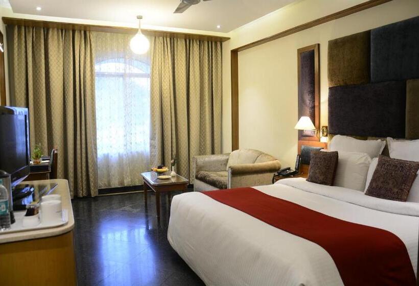 غرفة تنفيذية, Sandesh The Prince