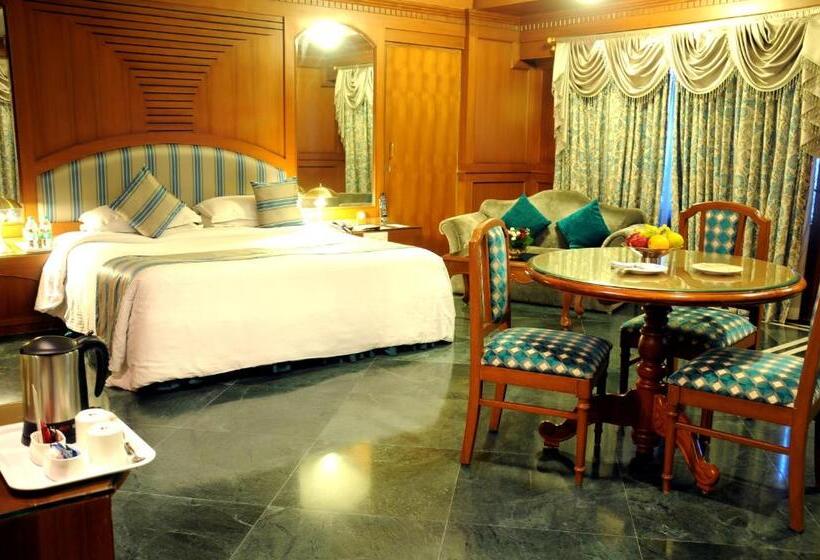 جناح إدارى, Sandesh The Prince