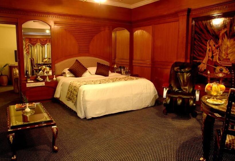 جناح بريميوم, Sandesh The Prince