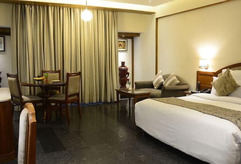 غرفة بريميوم, Sandesh The Prince