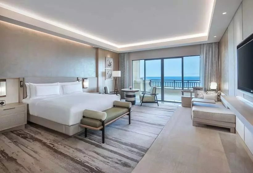 オーシャンビューのプレミアムルーム。, The Ritzcarlton Sanya, Yalong Bay