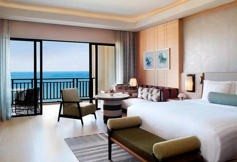 オーシャンビューのプレミアムルーム。, The Ritzcarlton Sanya, Yalong Bay