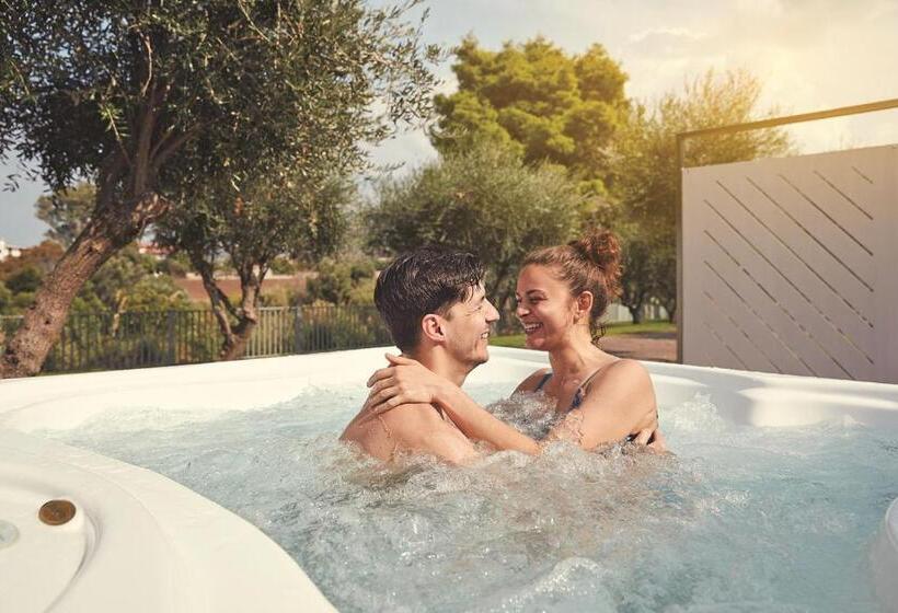 Номен Superior с Гидромассажем, Tui Blue Tropea