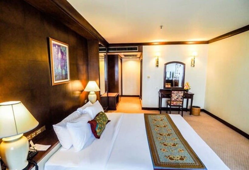 이그제큐티브 스위트, The Twin Lotus