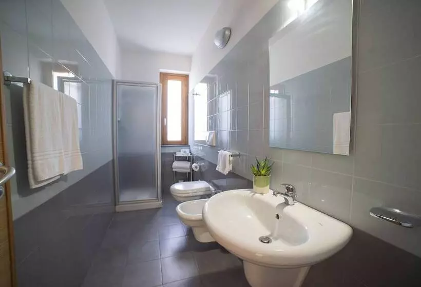 اتاق خانوادگی, Voi Baia Di Tindari Resort