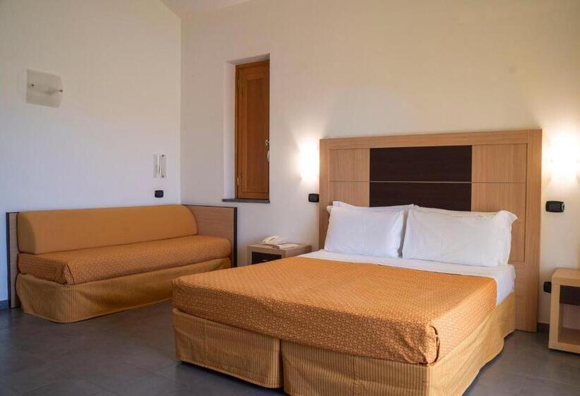 三人经典房间, Voi Baia Di Tindari Resort