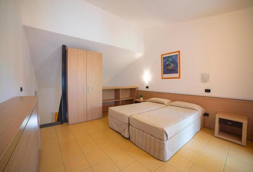 家庭间, Voi Baia Di Tindari Resort