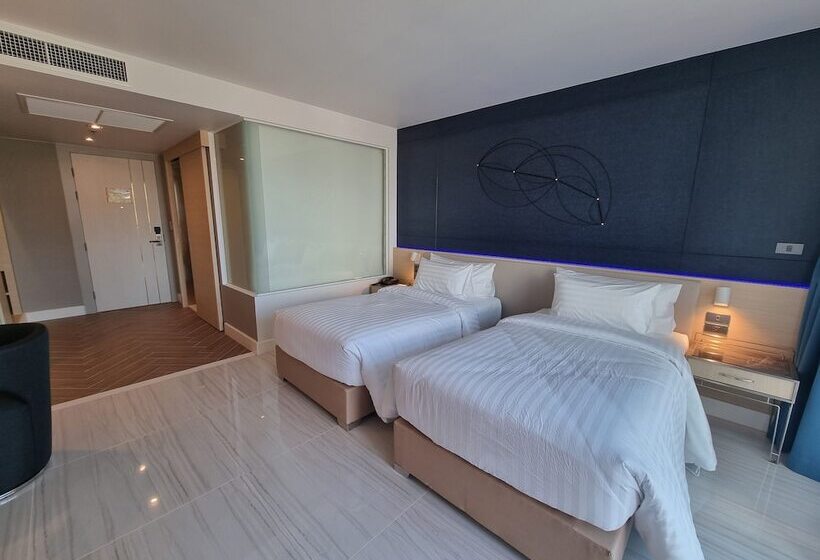 수피리어 룸, Pattaya Discovery Beach Hotel   Sha Extra Plus
