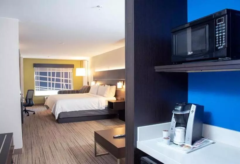 キングサイズベッドのスイートルーム, Holiday Inn Express Hotel & Suites Chester, An Ihg