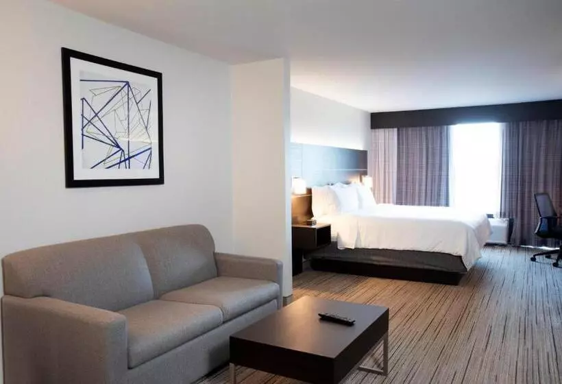 キングサイズベッドのスイートルーム, Holiday Inn Express Hotel & Suites Chester, An Ihg