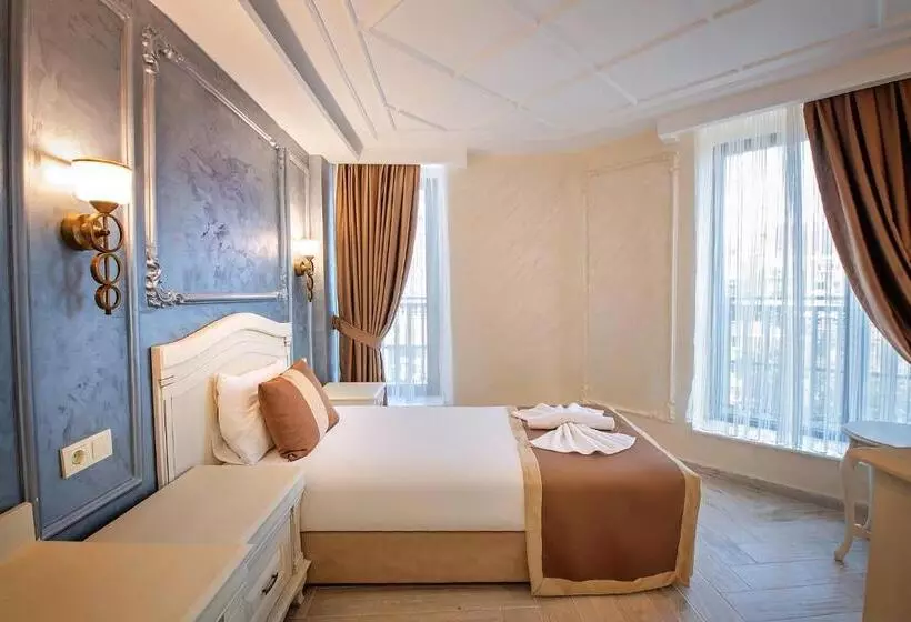 Economy Room