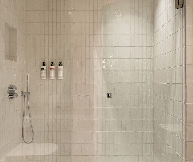 اتاق سوپریور, Att I Kvadraturen