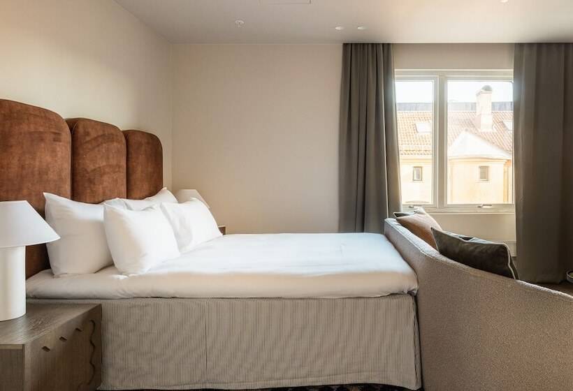 اتاق سوپریور, Att I Kvadraturen