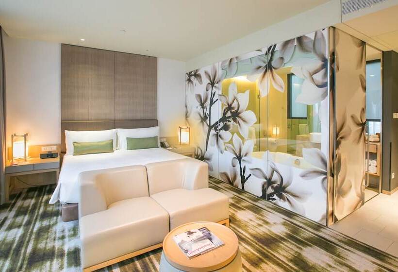 اتاق پرمیوم, Crowne Plaza Changi Airport, An Ihg