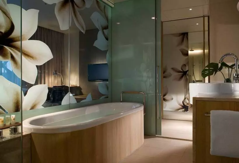 اتاق استاندارد, Crowne Plaza Changi Airport, An Ihg