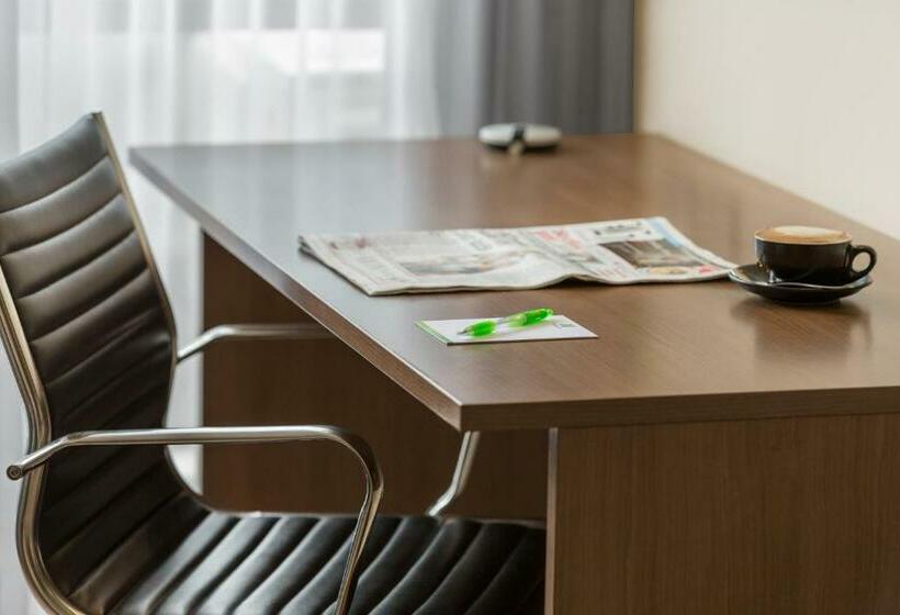 Номер Стандарт, Holiday Inn Auckland Airport, An Ihg