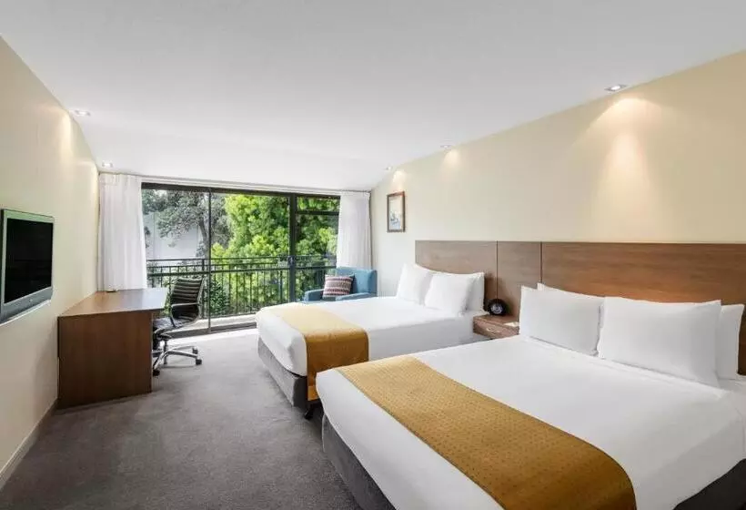 ２ダブルベッドのスタンダードルーム, Holiday Inn Auckland Airport, An Ihg