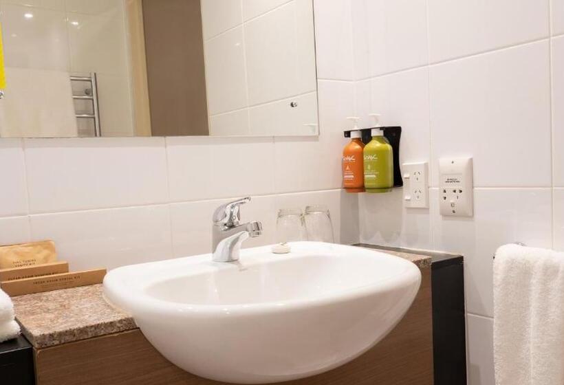 اتاق استاندارد با تخت بزرگ, Holiday Inn Auckland Airport, An Ihg