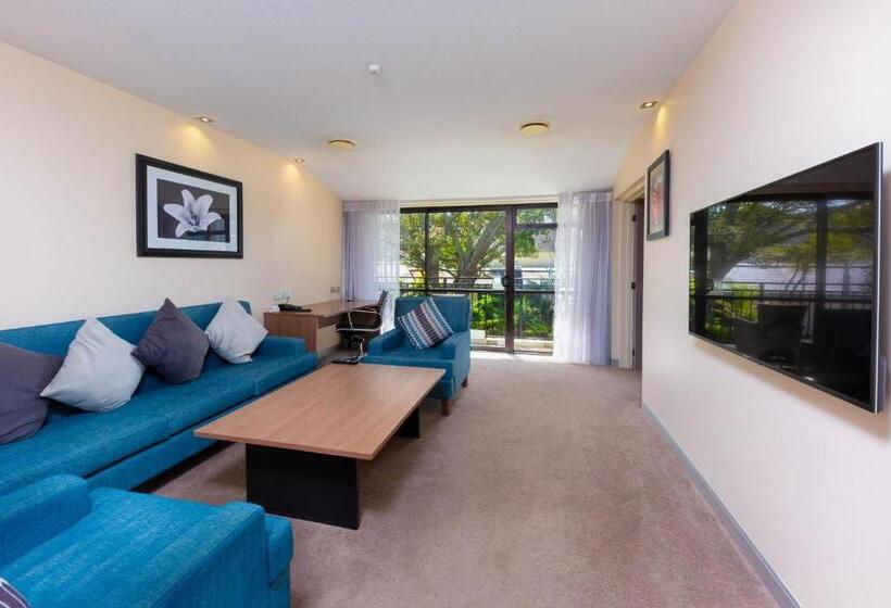 سوئیت با تخت بزرگ, Holiday Inn Auckland Airport, An Ihg