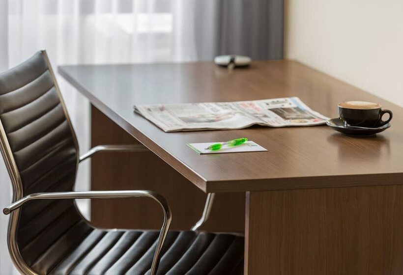 Номер Стандарт 2 Двуспальные Кровати, Holiday Inn Auckland Airport, An Ihg