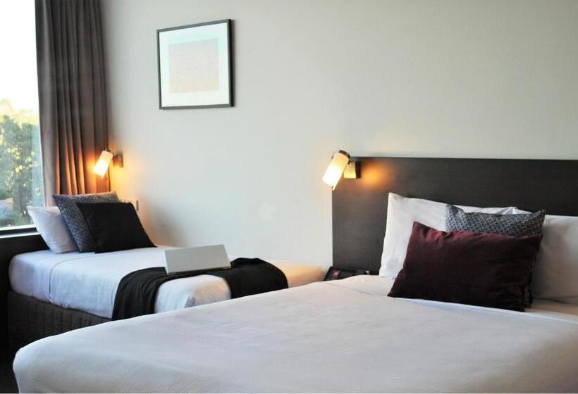 クイーンベッドのスーペリアルーム, Ibis Melbourne Glen Waverley