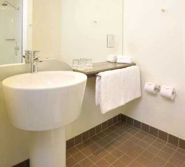 クイーンベッドのスーペリアルーム, Ibis Melbourne Glen Waverley
