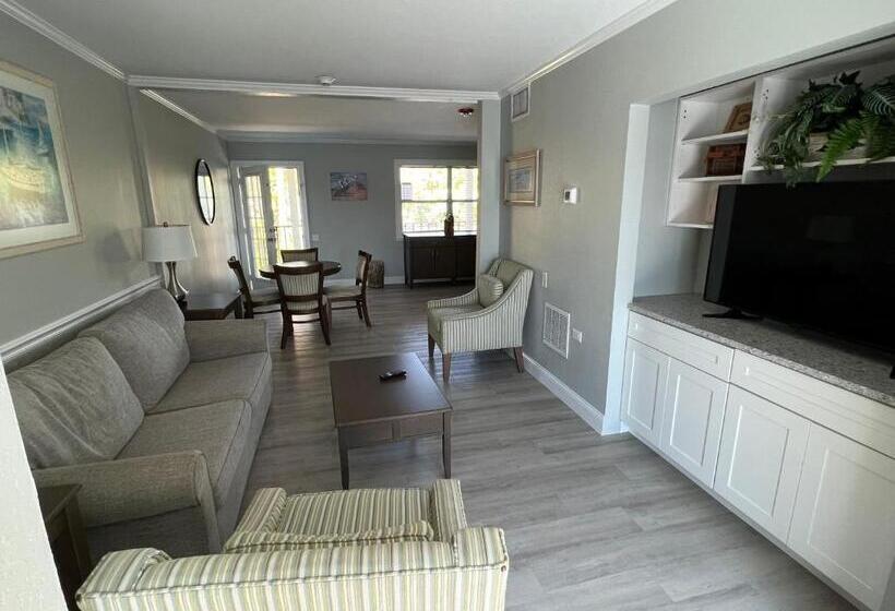 جناح بغرفتي نوم, Marco Island Lakeside Inn