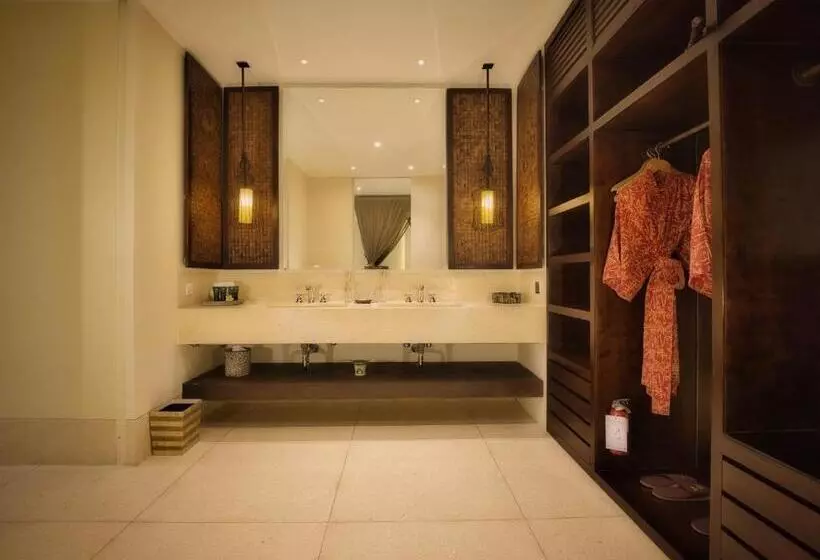 سوئیت رویال, Nandini Jungle By Hanging Gardens